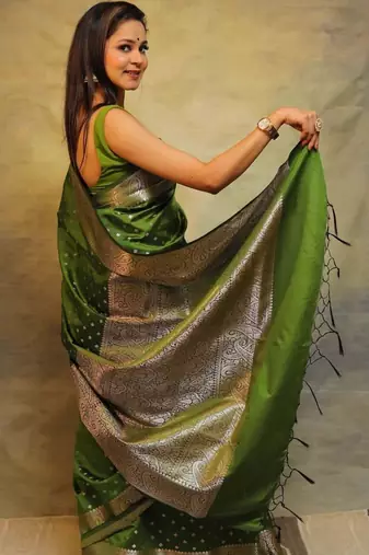 Dark green silk blend woven saree with banarasi silk