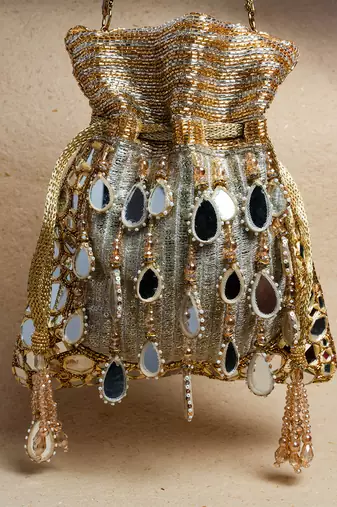 Aaina aynali gold