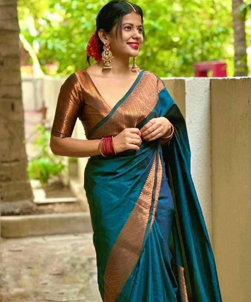 Blue silk blend woven saree with banarasi silk