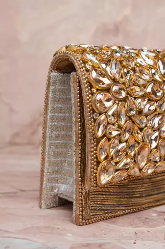 Diamond hinted kasse gold