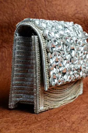 Diamond hinted kasse silver