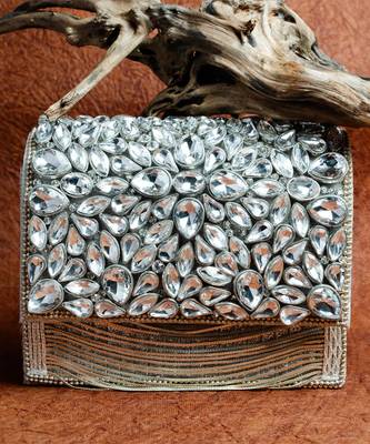 Diamond hinted kasse silver 5