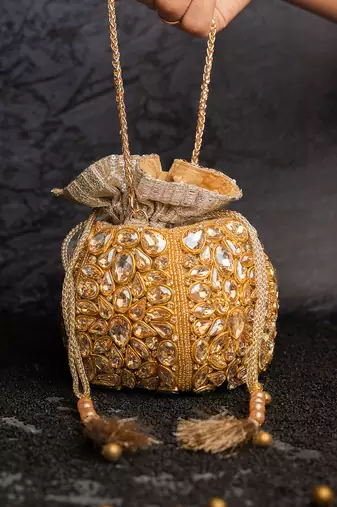 Diamond bucket (gold)