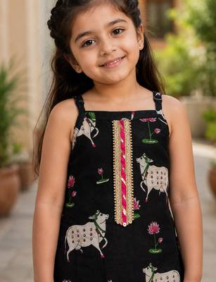 Girls Sleeveless Cotton Kurta & Churidar Salwar Set 2