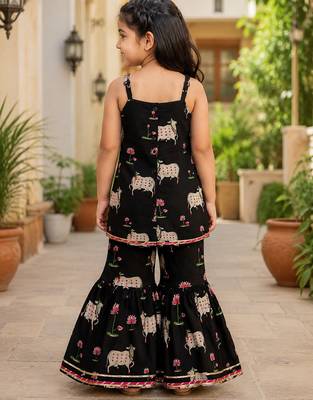 Girls Sleeveless Cotton Kurta & Churidar Salwar Set 3