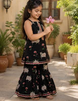 Girls Sleeveless Cotton Kurta & Churidar Salwar Set 4