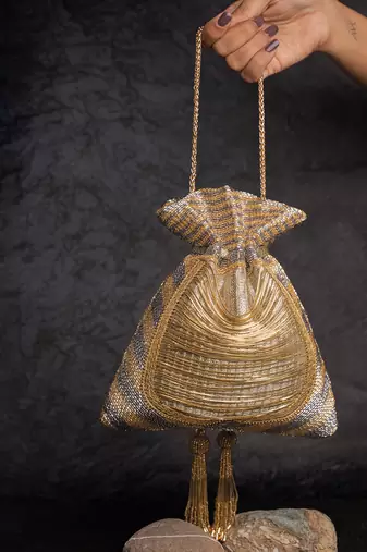 Hinted pewter gold