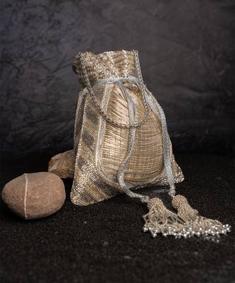 Hinted pewter silver 5
