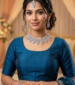 white rhodium-plated agate stone necklace set with earrings & maang tikka