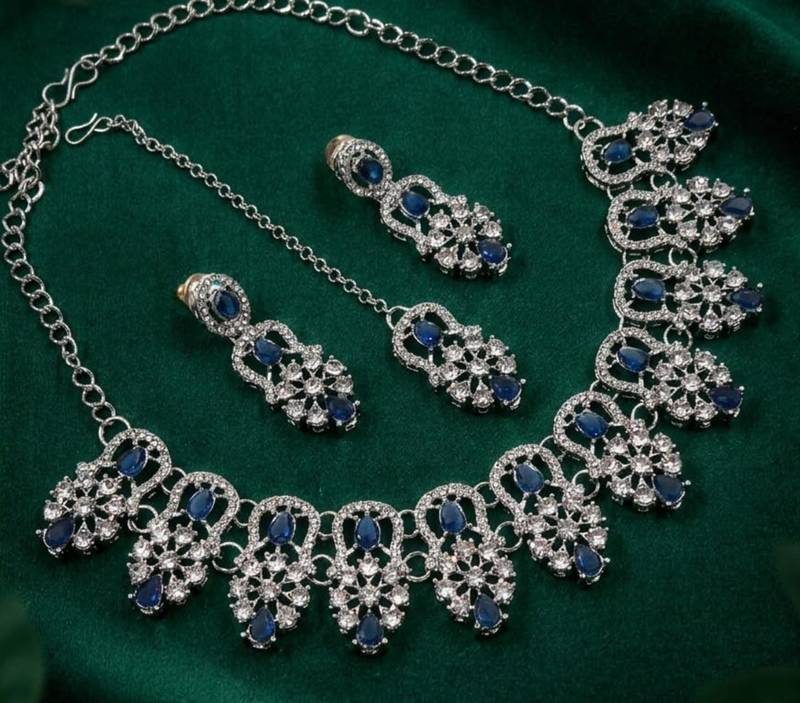 blue rhodium-plated agate stone necklace set with earrings & maang tikka