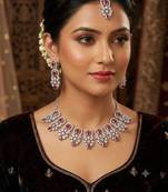 maroon rhodium-plated agate stone necklace set with earrings & maang tikka