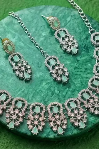 pista rhodium-plated agate stone necklace set with earrings & maang tikka