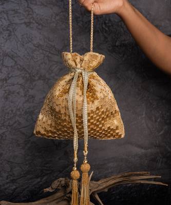 Salli en vie (gold) 2