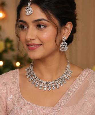 white rhodium-plated agate stone necklace set with earrings & maang tikka 1