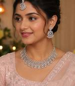 white rhodium-plated agate stone necklace set with earrings & maang tikka