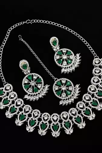 green rhodium-plated agate stone necklace set with earrings & maang tikka