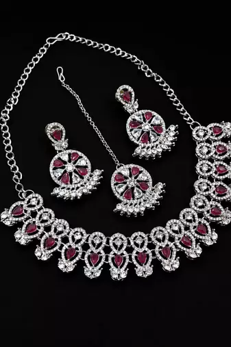 maroon rhodium-plated agate stone necklace set with earrings & maang tikka