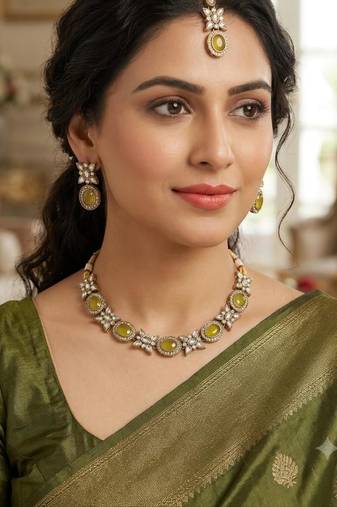 yellow pink mehndi-plated agate stone necklace set with earrings & maang tikka