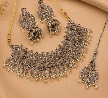  mehndi-plated agate stone necklace set with earrings & maang tikka 2