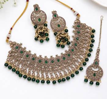 green mehndi-plated agate stone necklace set with earrings & maang tikka 2