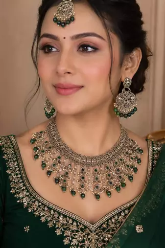 green mehndi-plated agate stone necklace set with earrings & maang tikka