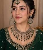 green mehndi-plated agate stone necklace set with earrings & maang tikka