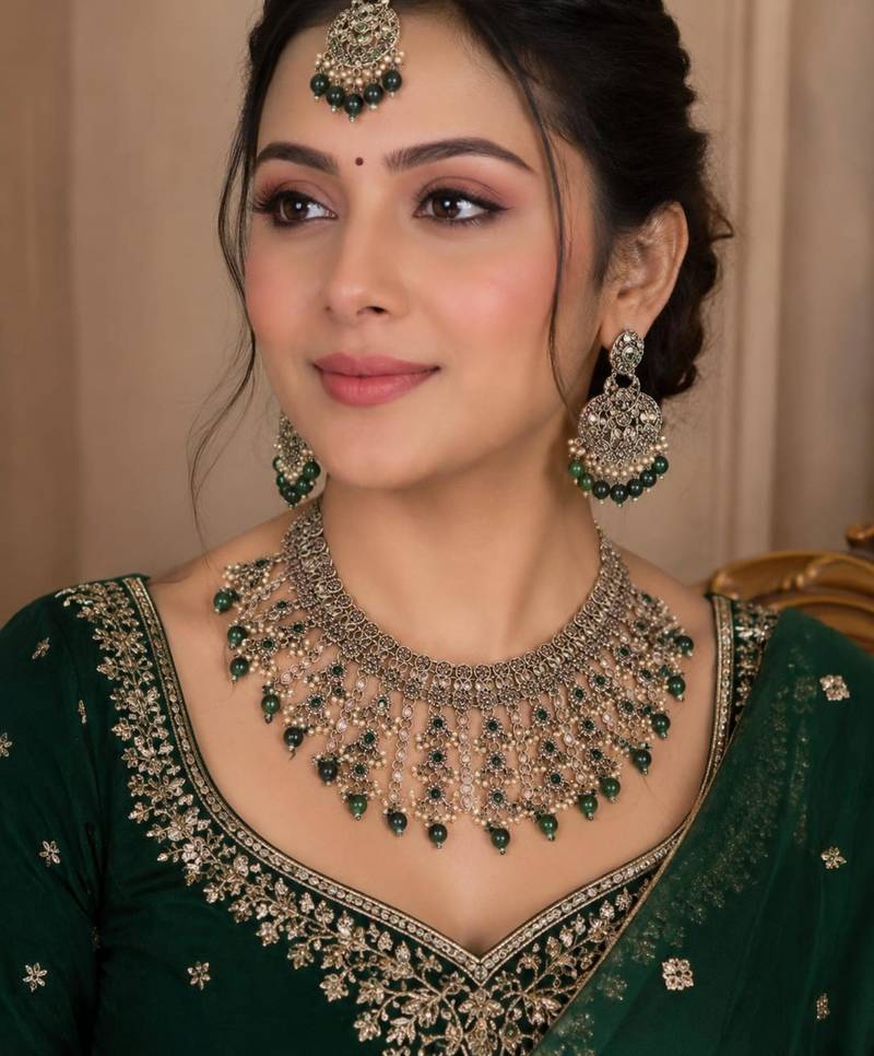 green mehndi-plated agate stone necklace set with earrings & maang tikka