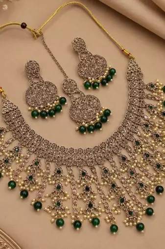 green mehndi-plated agate stone necklace set with earrings & maang tikka