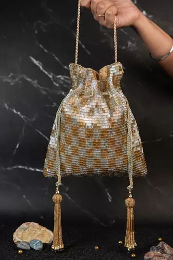 Shades of gold tassel