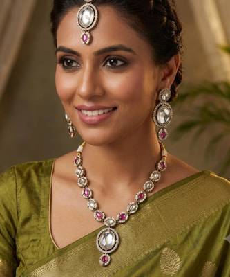 white mehndi-plated agate stone necklace set with earrings & maang tikka 1