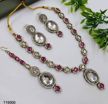 white mehndi-plated agate stone necklace set with earrings & maang tikka 2