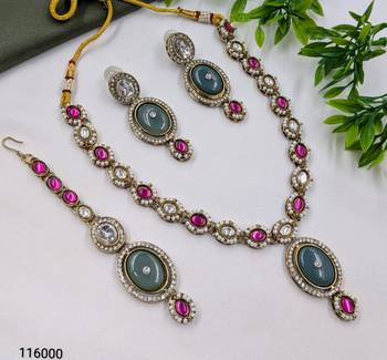 pista matte mehndi-plated agate stone necklace set with earrings & maang tikka 2