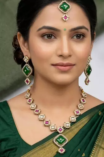 green mehndi-plated agate stone necklace set with earrings & maang tikka