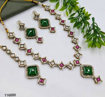 green mehndi-plated agate stone necklace set with earrings & maang tikka 2