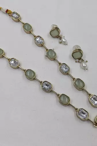 pista mehndi-plated agate stone necklace set with earrings & kundan