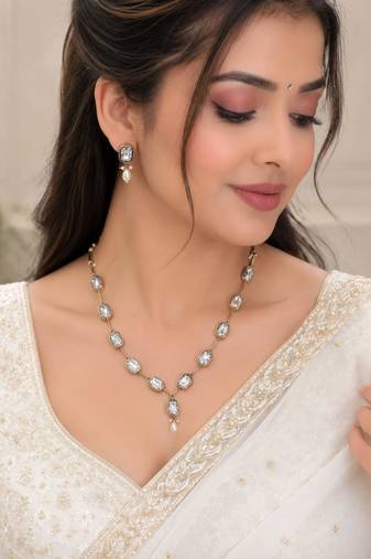 white mehndi-plated agate stone necklace set with earrings & kundan