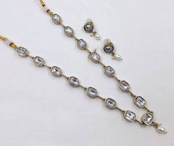 white mehndi-plated agate stone necklace set with earrings & kundan 2
