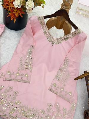 Pink pure crepe silk blend embroidered farshi suit with net dupatta 3