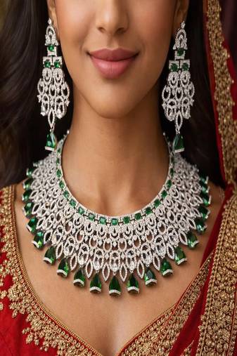 emerald green bridal jewellery set choker dangle earrings maang tikka