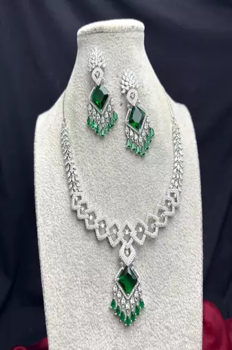 emerald green bridal necklace set, cubic zirconia chandelier earrings, bollywood choker
