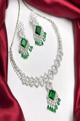 emerald green bridal necklace set, cubic zirconia chandelier earrings, bollywood choker