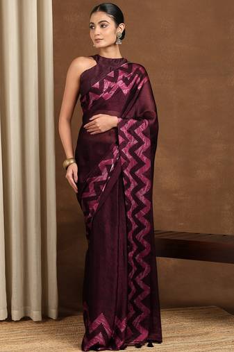 Maroon chevron printed chiffon saree with unstitched blouse piece