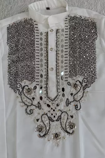 Off white silk blend heavy thread & sequins embroidered kurta with straight pant
