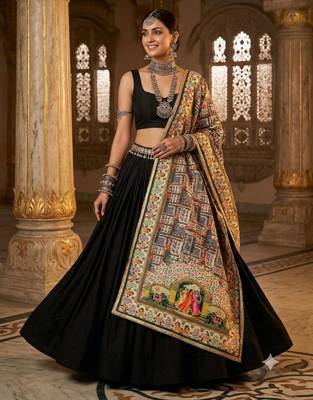 Cream printed mirror work silk blend navratri special dupatta 1