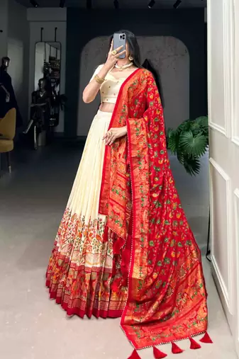 Women's Cream Kalamkari Print Tussar Silk Semi-Stitched Lehenga Choli with Foil Work & Gotta Patti Dupatta