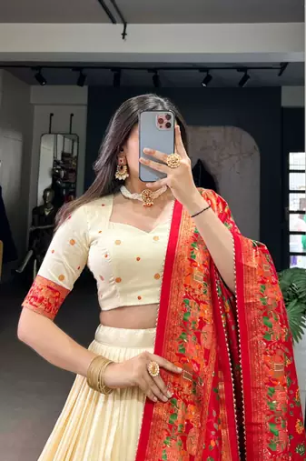 Women's Cream Kalamkari Print Tussar Silk Semi-Stitched Lehenga Choli with Foil Work & Gotta Patti Dupatta