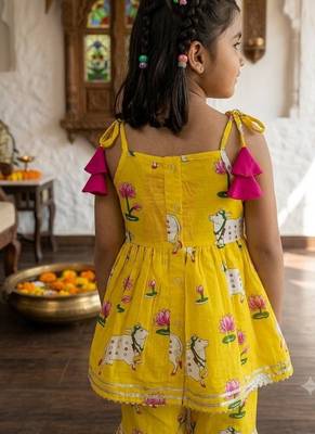 Girls Sleeveless Cotton Kurta & Churidar Salwar Set 5