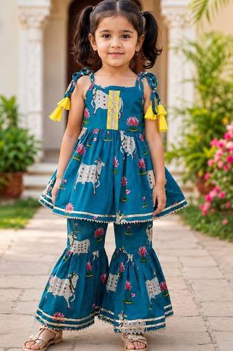 Girls Sleeveless Cotton Kurta & Churidar Salwar Set