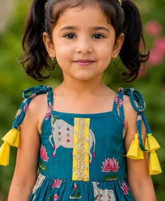 Girls Sleeveless Cotton Kurta & Churidar Salwar Set 4