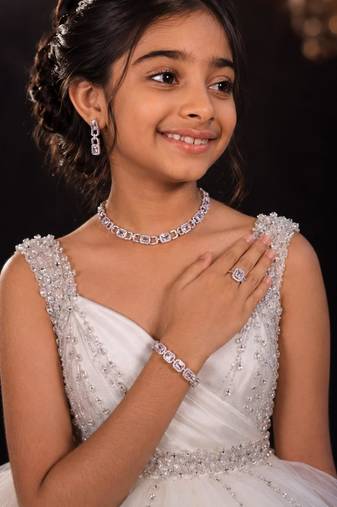 Silver american diamond necklace set with adjustable bracelet for women and girls.